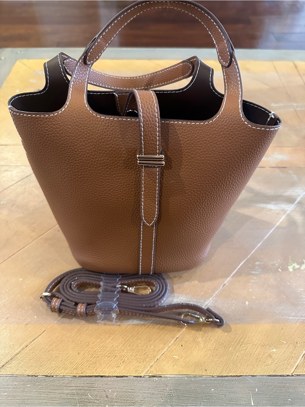 Gorgeous A New Day cognac brown bucket bag
